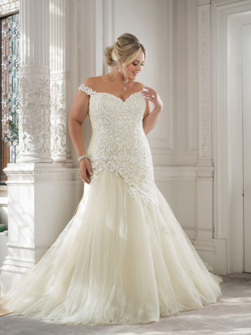 Mon-Cheri-Sophia-Tolli-Y11884-plus-size-Venetti