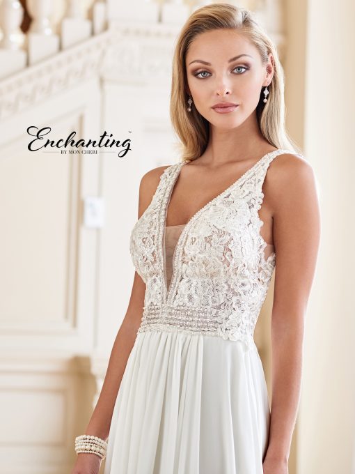 Αέρινο-νυφικό-φόρεμα-από-chiffon-σε-Α-γραμμή-Enchanting-218176-VENETTI